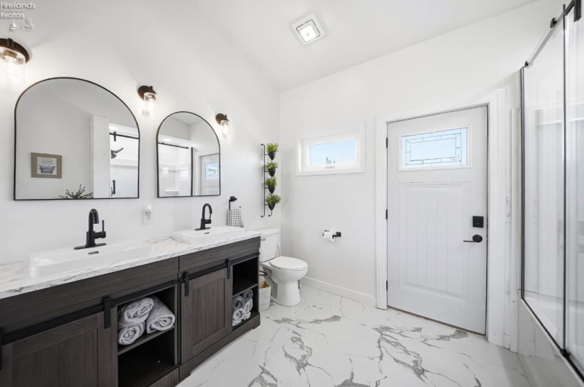 1766 Jeannie Drive, Marblehead, 43440, 4 Bedrooms Bedrooms, ,4 BathroomsBathrooms,Residential,For Sale,Jeannie,20261586