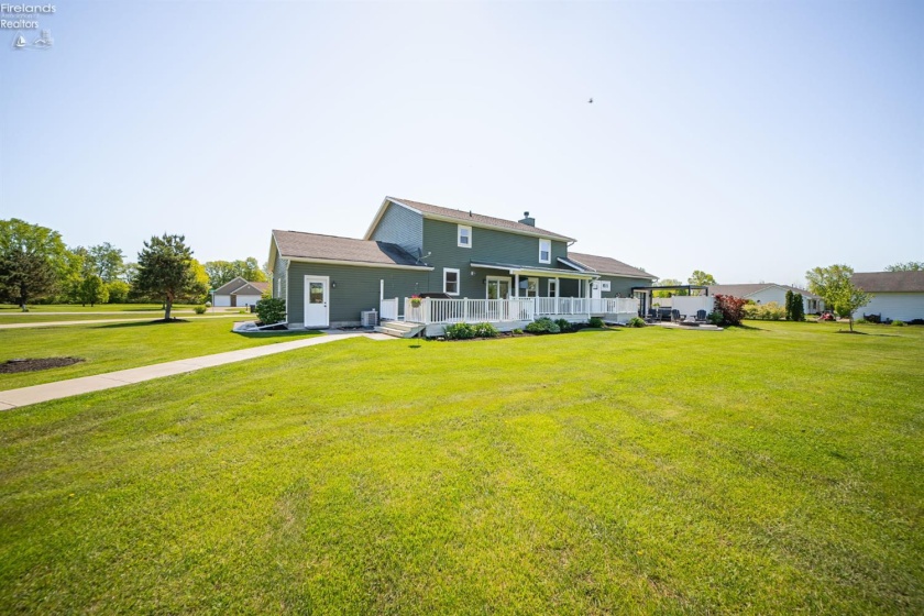 1766 Jeannie Drive, Marblehead, 43440, 4 Bedrooms Bedrooms, ,4 BathroomsBathrooms,Residential,For Sale,Jeannie,20261586