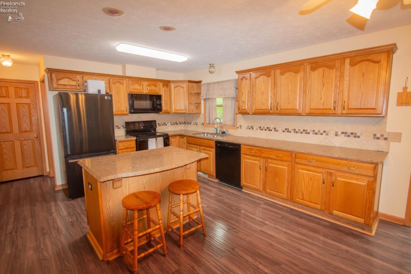1457 Marblewood Drive, Marblehead, 43440, 4 Bedrooms Bedrooms, ,3 BathroomsBathrooms,Residential,For Sale,Marblewood,20261314