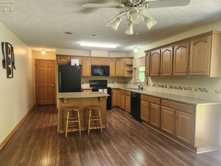 1457 Marblewood Drive, Marblehead, 43440, 4 Bedrooms Bedrooms, ,3 BathroomsBathrooms,Residential,For Sale,Marblewood,20261314
