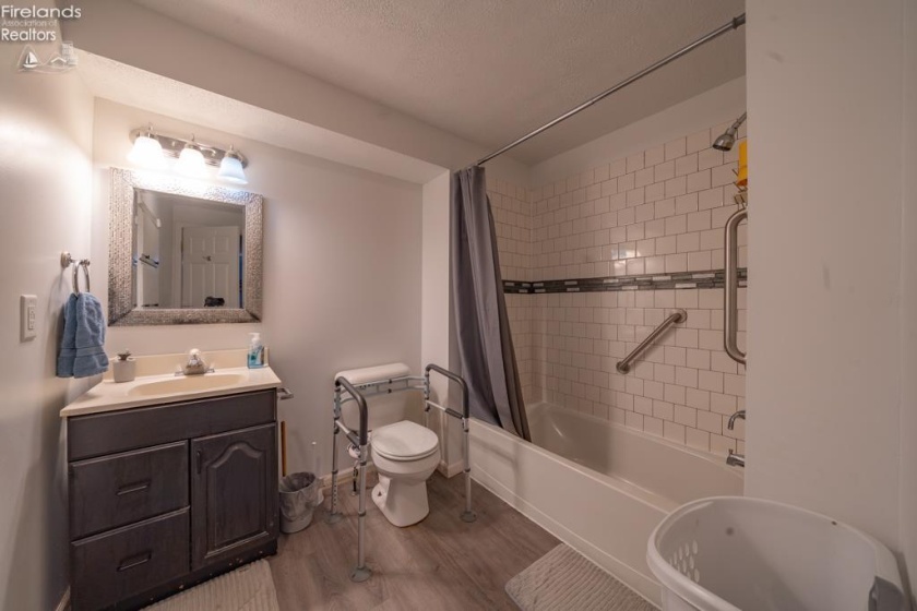 231 Highland, Bellevue, 44811, 3 Bedrooms Bedrooms, ,3 BathroomsBathrooms,Residential,For Sale,Highland,20261578
