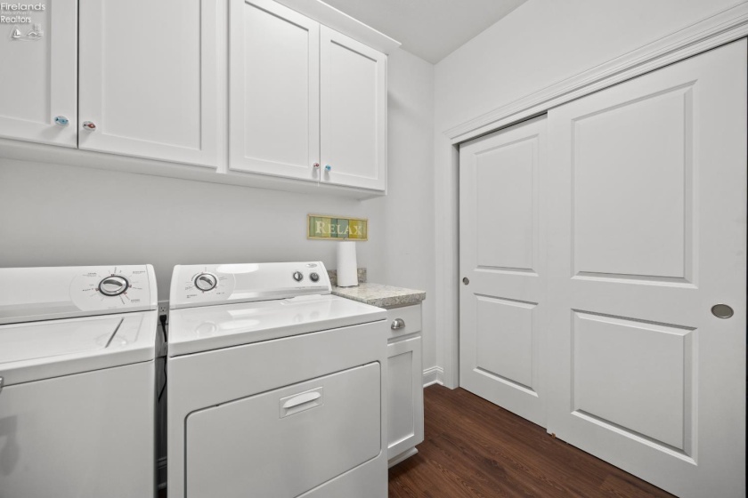 2621 Chateau Drive, Port Clinton, 43452, 3 Bedrooms Bedrooms, ,3 BathroomsBathrooms,Residential,For Sale,Chateau,20261783