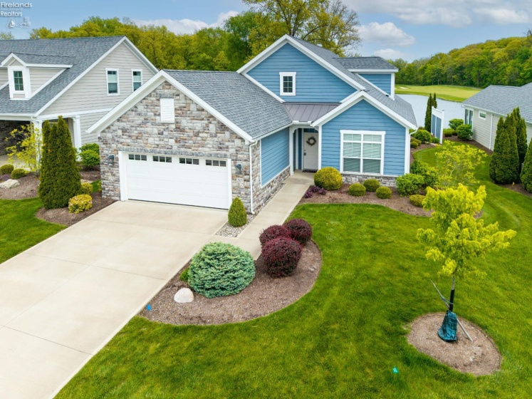 2621 Chateau Drive, Port Clinton, 43452, 3 Bedrooms Bedrooms, ,3 BathroomsBathrooms,Residential,For Sale,Chateau,20261783