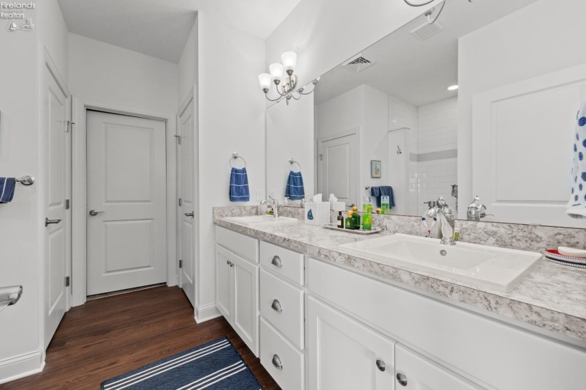 2621 Chateau Drive, Port Clinton, 43452, 3 Bedrooms Bedrooms, ,3 BathroomsBathrooms,Residential,For Sale,Chateau,20261783