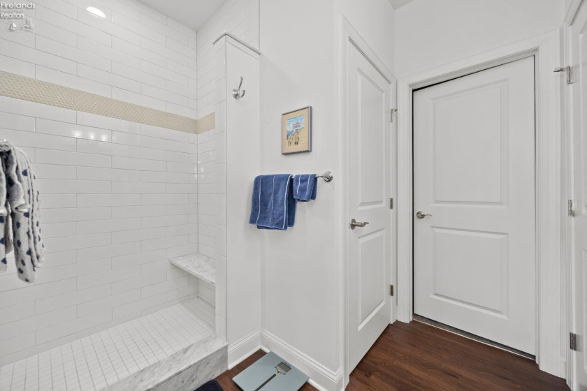 2621 Chateau Drive, Port Clinton, 43452, 3 Bedrooms Bedrooms, ,3 BathroomsBathrooms,Residential,For Sale,Chateau,20261783