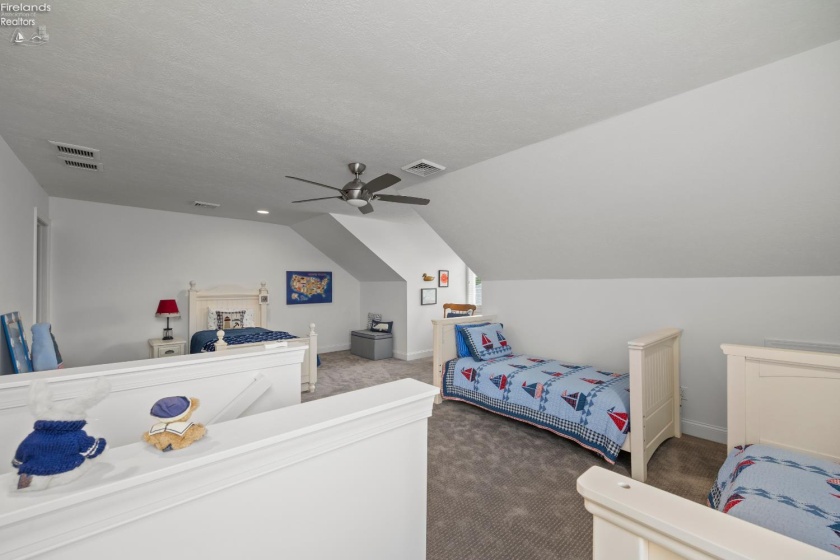 2621 Chateau Drive, Port Clinton, 43452, 3 Bedrooms Bedrooms, ,3 BathroomsBathrooms,Residential,For Sale,Chateau,20261783