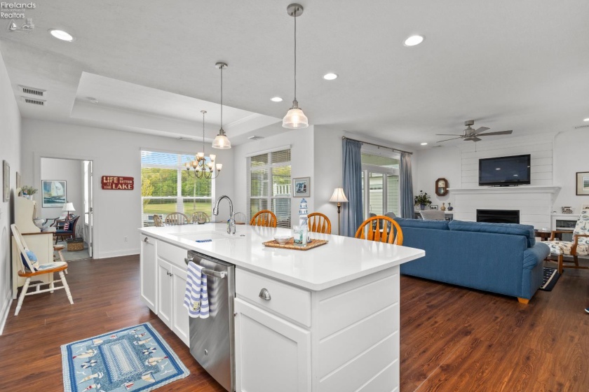 2621 Chateau Drive, Port Clinton, 43452, 3 Bedrooms Bedrooms, ,3 BathroomsBathrooms,Residential,For Sale,Chateau,20261783