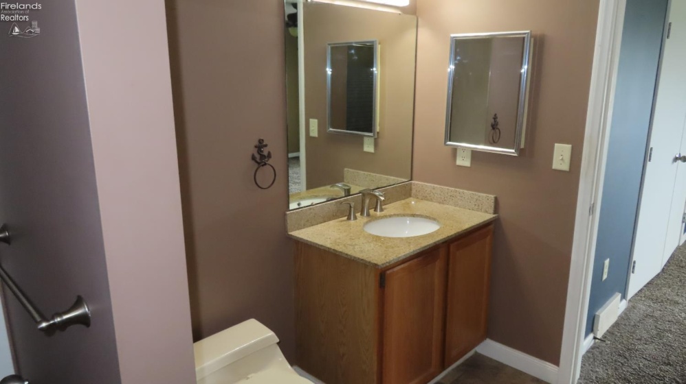 31 Marina Point Drive, Sandusky, 44870, 1 Bedroom Bedrooms, ,1 BathroomBathrooms,Residential,For Sale,Marina Point,20261780