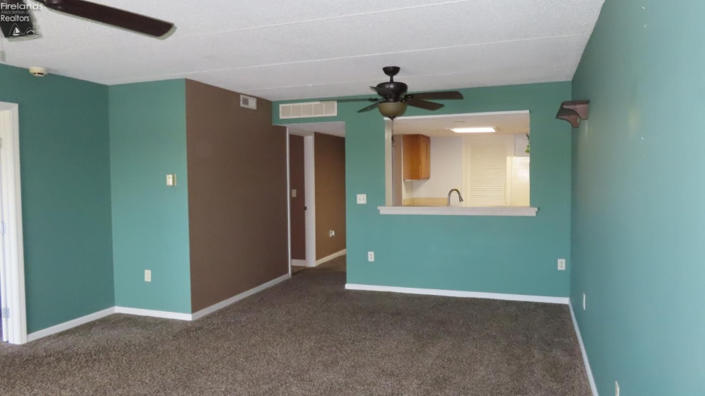 31 Marina Point Drive, Sandusky, 44870, 1 Bedroom Bedrooms, ,1 BathroomBathrooms,Residential,For Sale,Marina Point,20261780