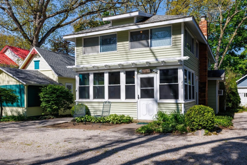 428 Cedar, Lakeside, 43440, 5 Bedrooms Bedrooms, ,2 BathroomsBathrooms,Residential,For Sale,Cedar,20261787