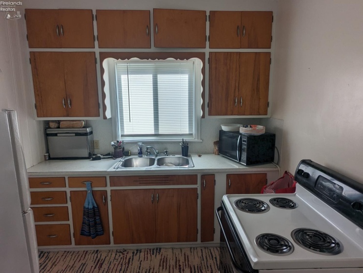 715 South Street, Fremont, 43420, ,Multiple Units,For Sale,South,20261781