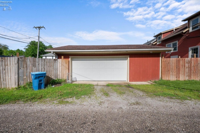 539 3rd Street, Port Clinton, 43452, 3 Bedrooms Bedrooms, ,2 BathroomsBathrooms,Residential,For Sale,3rd,20261618