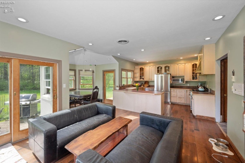 13875 Cowley Rd, Columbia Station, 44028, 3 Bedrooms Bedrooms, ,3 BathroomsBathrooms,Residential,For Sale,Cowley Rd,20261656