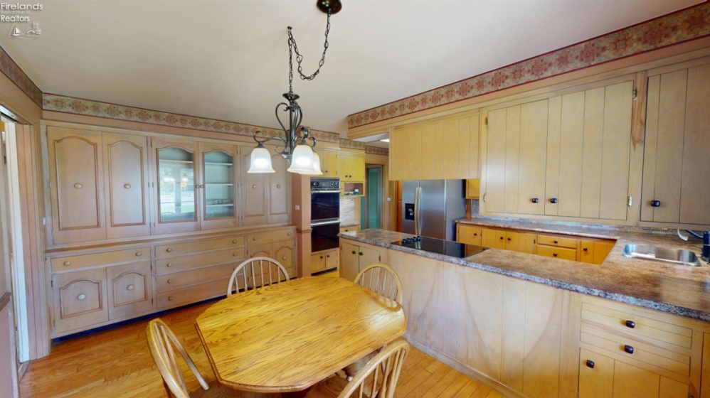 1900 Port Clinton Road, Fremont, 43420, 3 Bedrooms Bedrooms, ,3 BathroomsBathrooms,Residential,For Sale,Port Clinton,20261701