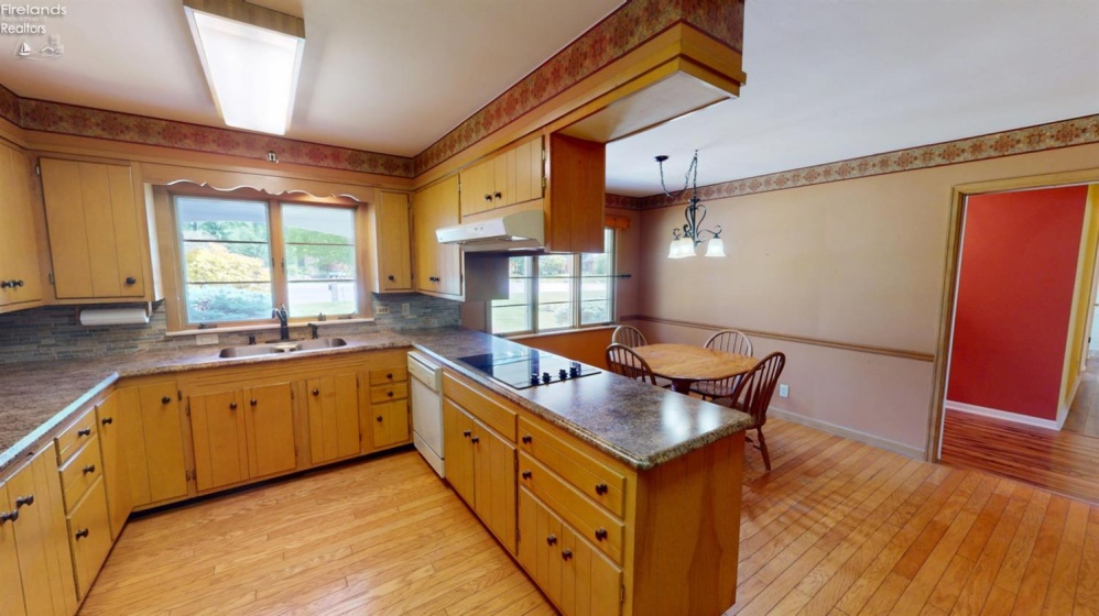 1900 Port Clinton Road, Fremont, 43420, 3 Bedrooms Bedrooms, ,3 BathroomsBathrooms,Residential,For Sale,Port Clinton,20261701