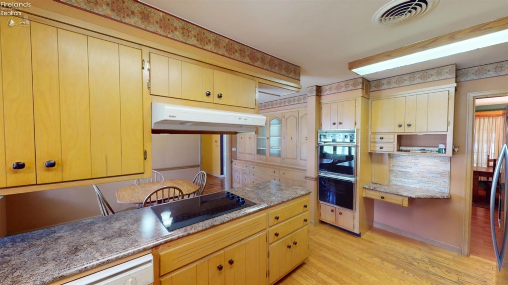 1900 Port Clinton Road, Fremont, 43420, 3 Bedrooms Bedrooms, ,3 BathroomsBathrooms,Residential,For Sale,Port Clinton,20261701