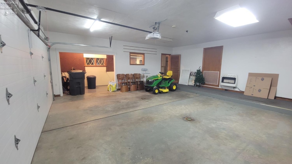 1900 Port Clinton Road, Fremont, 43420, 3 Bedrooms Bedrooms, ,3 BathroomsBathrooms,Residential,For Sale,Port Clinton,20261701