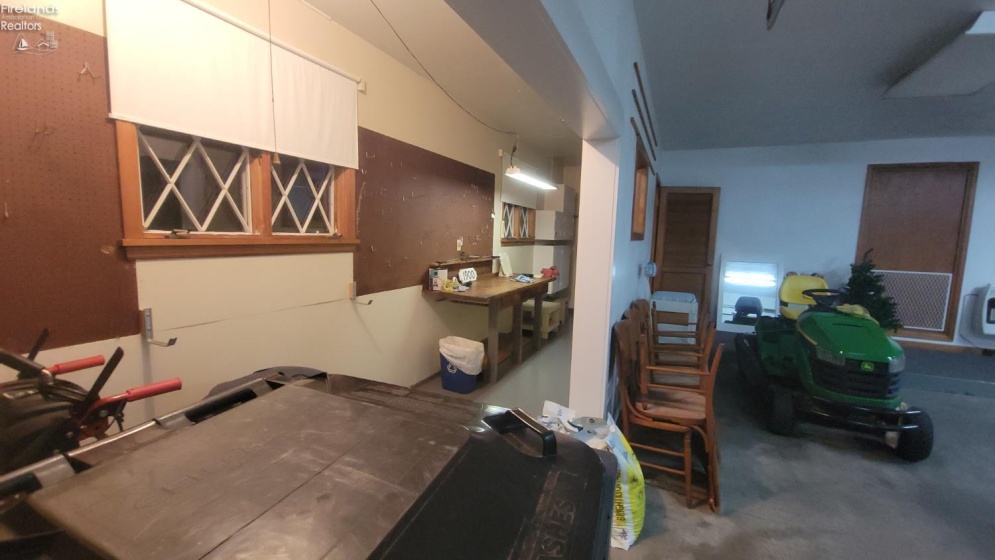 1900 Port Clinton Road, Fremont, 43420, 3 Bedrooms Bedrooms, ,3 BathroomsBathrooms,Residential,For Sale,Port Clinton,20261701