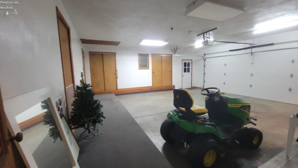 1900 Port Clinton Road, Fremont, 43420, 3 Bedrooms Bedrooms, ,3 BathroomsBathrooms,Residential,For Sale,Port Clinton,20261701