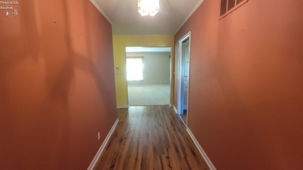 1900 Port Clinton Road, Fremont, 43420, 3 Bedrooms Bedrooms, ,3 BathroomsBathrooms,Residential,For Sale,Port Clinton,20261701