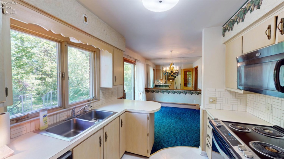 716 South Drive, Fremont, 43420, 4 Bedrooms Bedrooms, ,2 BathroomsBathrooms,Residential,For Sale,South,20261711