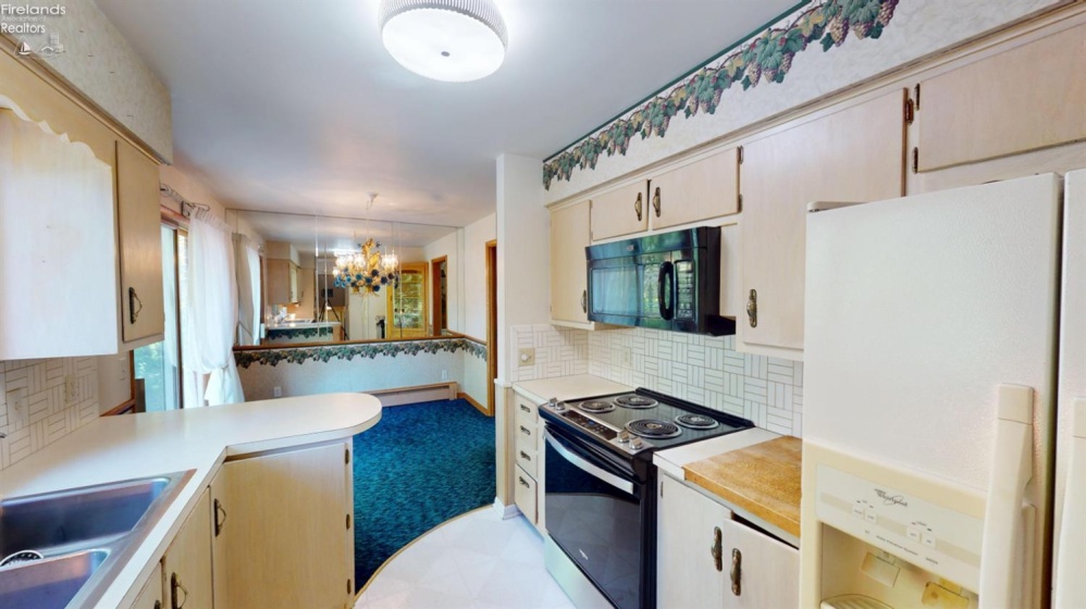 716 South Drive, Fremont, 43420, 4 Bedrooms Bedrooms, ,2 BathroomsBathrooms,Residential,For Sale,South,20261711