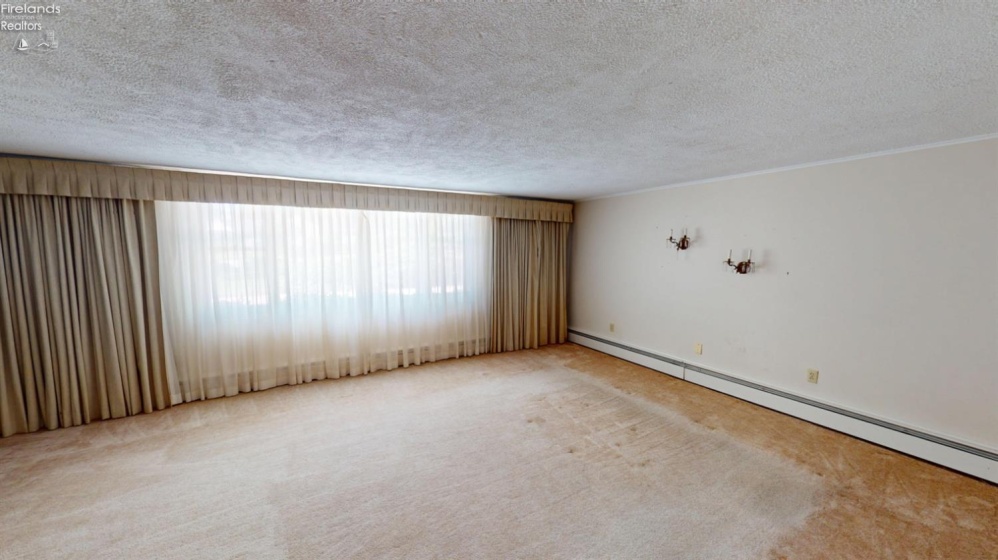 716 South Drive, Fremont, 43420, 4 Bedrooms Bedrooms, ,2 BathroomsBathrooms,Residential,For Sale,South,20261711