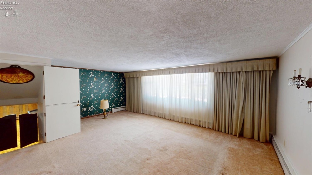 716 South Drive, Fremont, 43420, 4 Bedrooms Bedrooms, ,2 BathroomsBathrooms,Residential,For Sale,South,20261711