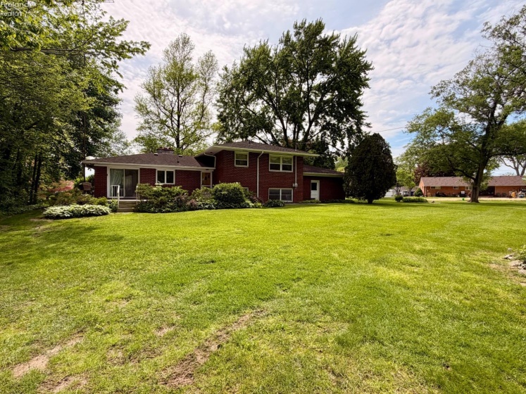 716 South Drive, Fremont, 43420, 4 Bedrooms Bedrooms, ,2 BathroomsBathrooms,Residential,For Sale,South,20261711