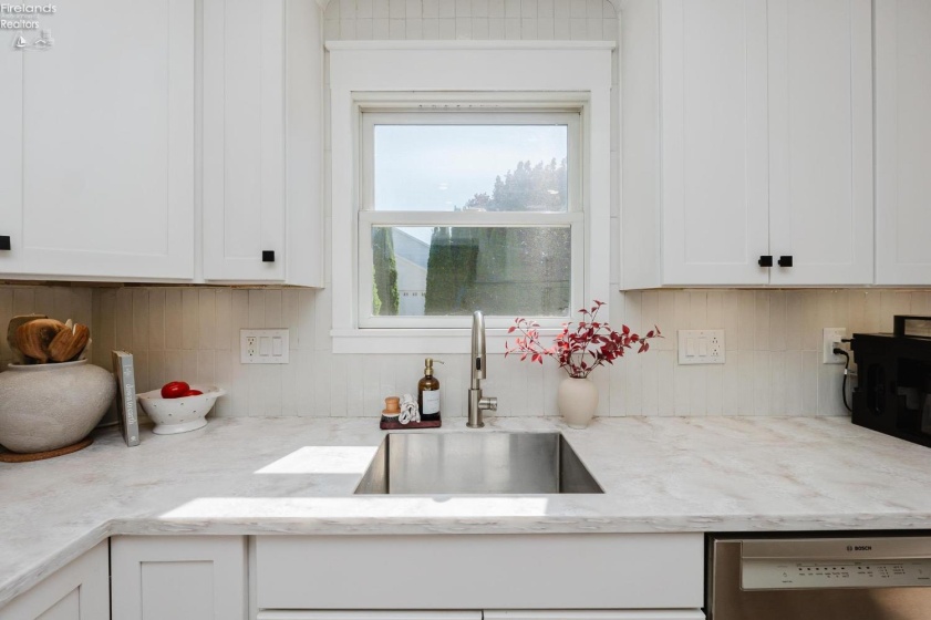 516 Snowy Egret, Huron, 44839, 4 Bedrooms Bedrooms, ,3 BathroomsBathrooms,Residential,For Sale,Snowy Egret,20261826