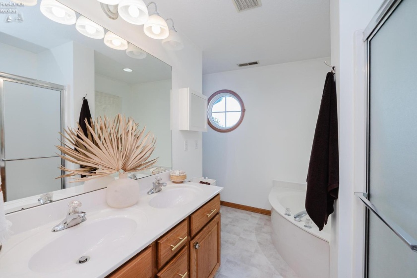 516 Snowy Egret, Huron, 44839, 4 Bedrooms Bedrooms, ,3 BathroomsBathrooms,Residential,For Sale,Snowy Egret,20261826