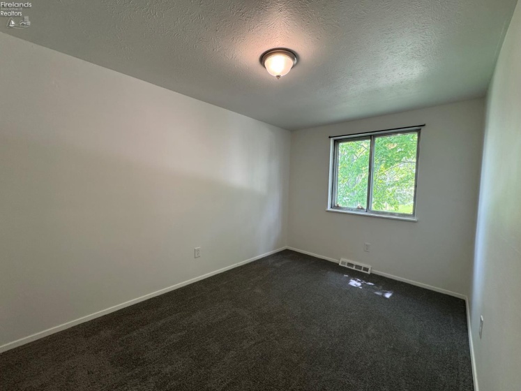 91 Birch Park Drive, New London, 44851, 3 Bedrooms Bedrooms, ,1 BathroomBathrooms,Residential,For Sale,Birch Park,20261798