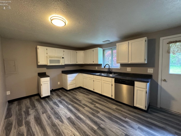 91 Birch Park Drive, New London, 44851, 3 Bedrooms Bedrooms, ,1 BathroomBathrooms,Residential,For Sale,Birch Park,20261798
