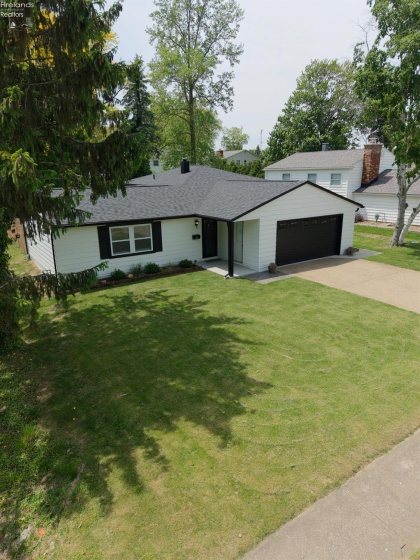 323 Portland Drive, Huron, 44839, 3 Bedrooms Bedrooms, ,2 BathroomsBathrooms,Residential,For Sale,Portland,20261824