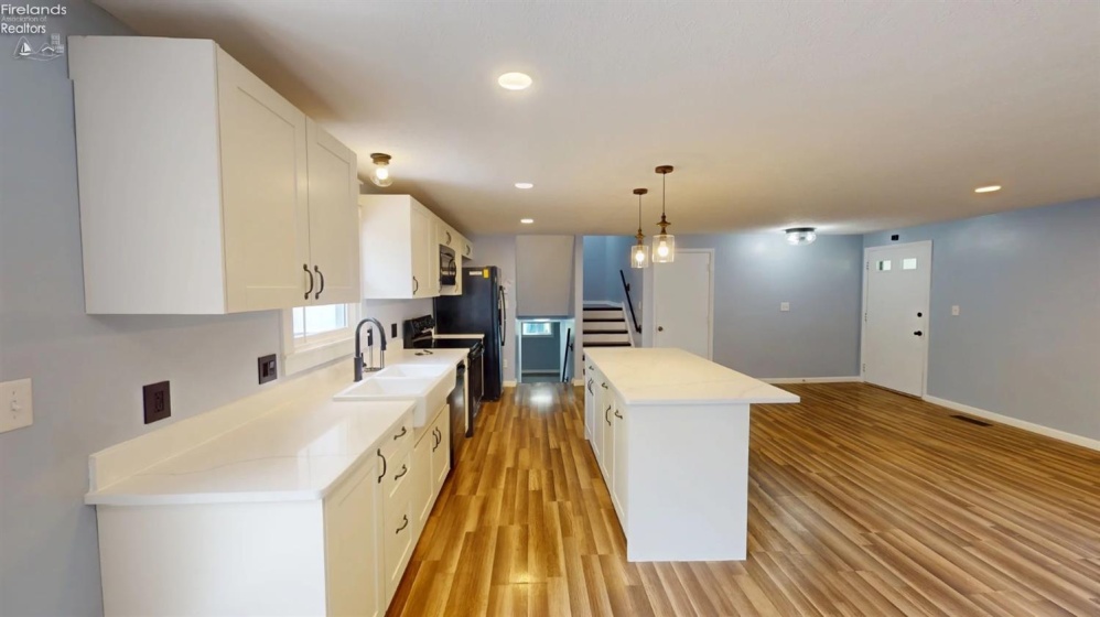 323 Portland Drive, Huron, 44839, 3 Bedrooms Bedrooms, ,2 BathroomsBathrooms,Residential,For Sale,Portland,20261824