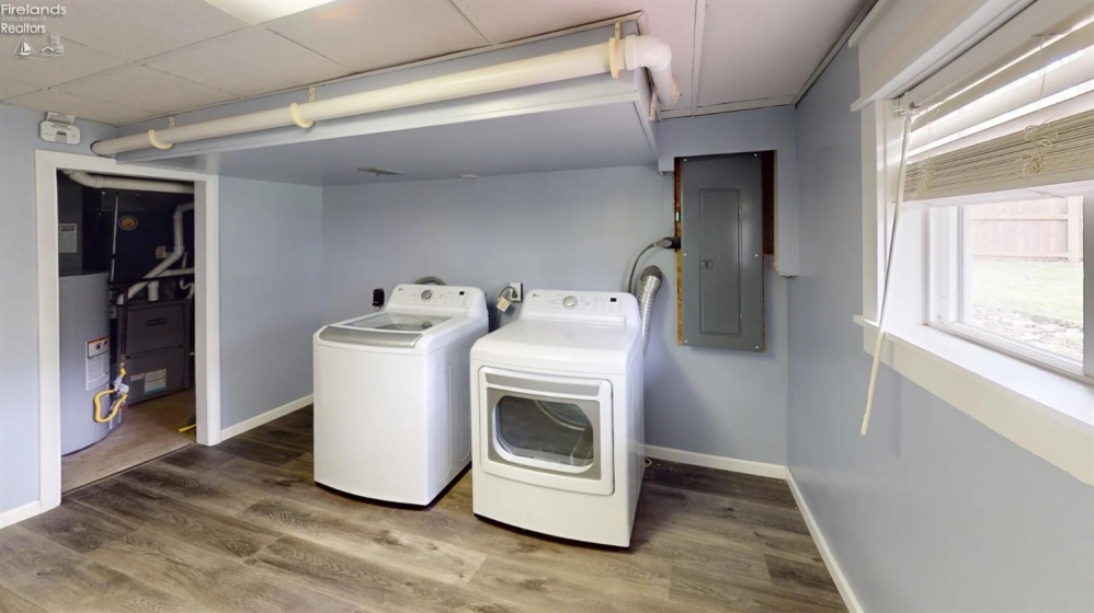 323 Portland Drive, Huron, 44839, 3 Bedrooms Bedrooms, ,2 BathroomsBathrooms,Residential,For Sale,Portland,20261824
