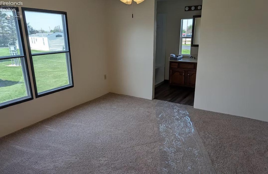 1420 Main Street, Bellevue, 44811, 2 Bedrooms Bedrooms, ,2 BathroomsBathrooms,Residential,For Sale,Main,20261791