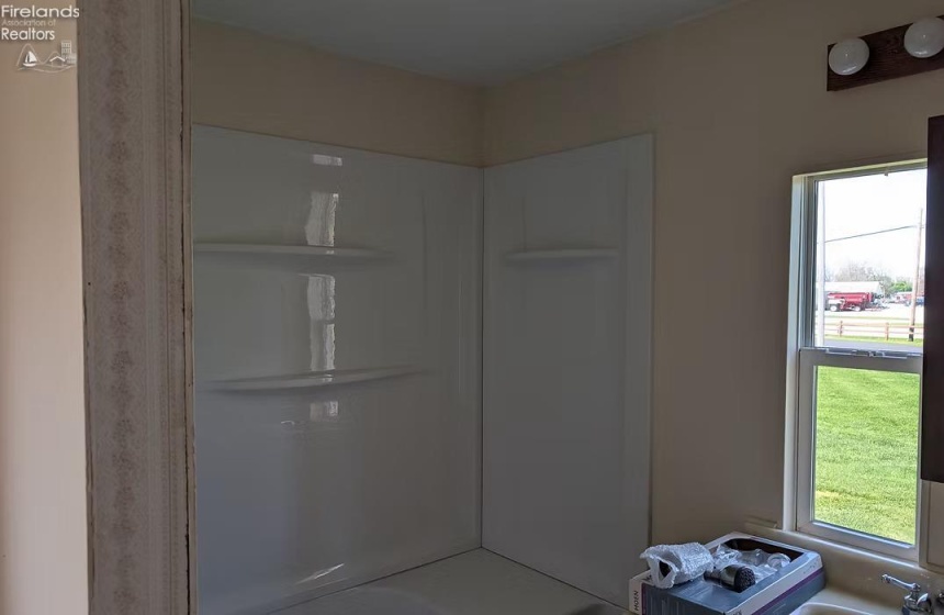 1420 Main Street, Bellevue, 44811, 2 Bedrooms Bedrooms, ,2 BathroomsBathrooms,Residential,For Sale,Main,20261791