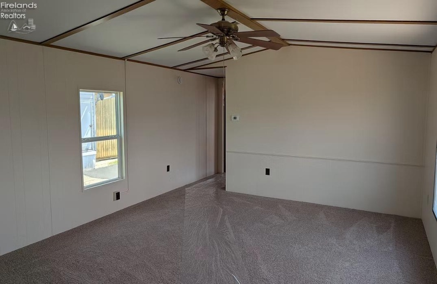 1420 Main Street, Bellevue, 44811, 2 Bedrooms Bedrooms, ,2 BathroomsBathrooms,Residential,For Sale,Main,20261791