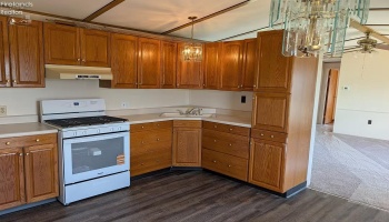 1420 Main Street, Bellevue, 44811, 2 Bedrooms Bedrooms, ,2 BathroomsBathrooms,Residential,For Sale,Main,20261791