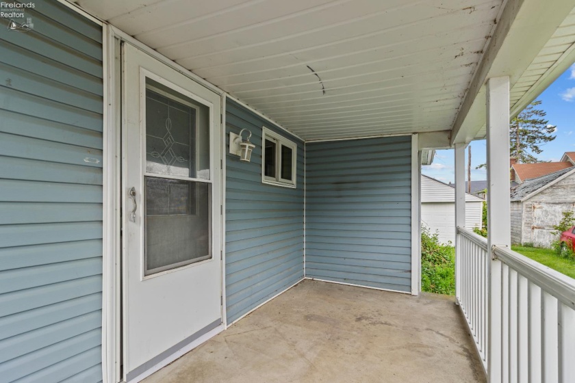 907 Ontario Street, Sandusky, 44870, 3 Bedrooms Bedrooms, ,1 BathroomBathrooms,Residential,For Sale,Ontario,20261839