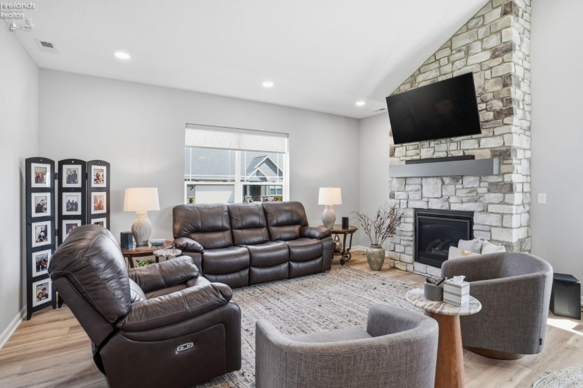 5009 Coventry Circle, Huron, 44839, 3 Bedrooms Bedrooms, ,3 BathroomsBathrooms,Residential,For Sale,Coventry,20261779