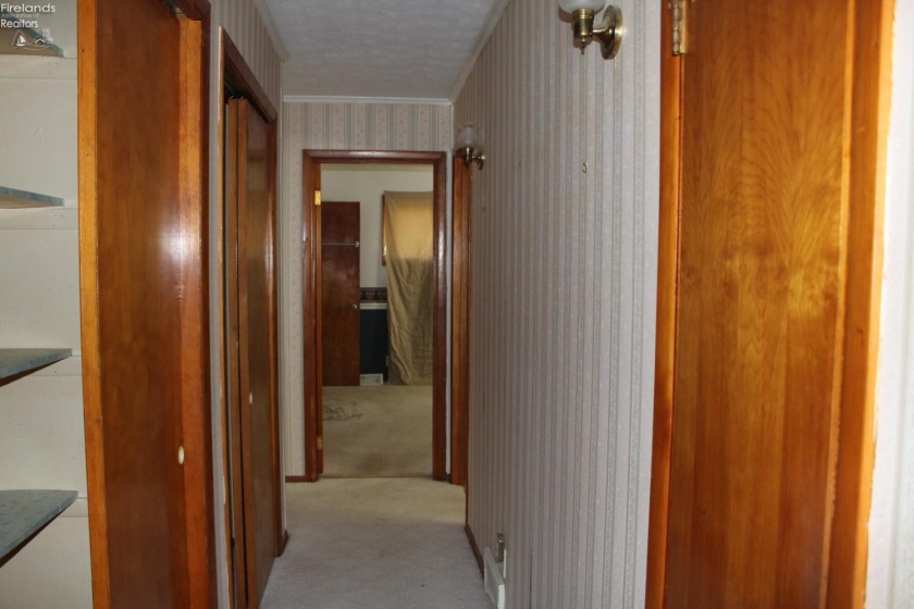 63 Birch Park Dr, New London, 44851, 3 Bedrooms Bedrooms, ,2 BathroomsBathrooms,Residential,For Sale,Birch Park Dr,20261820