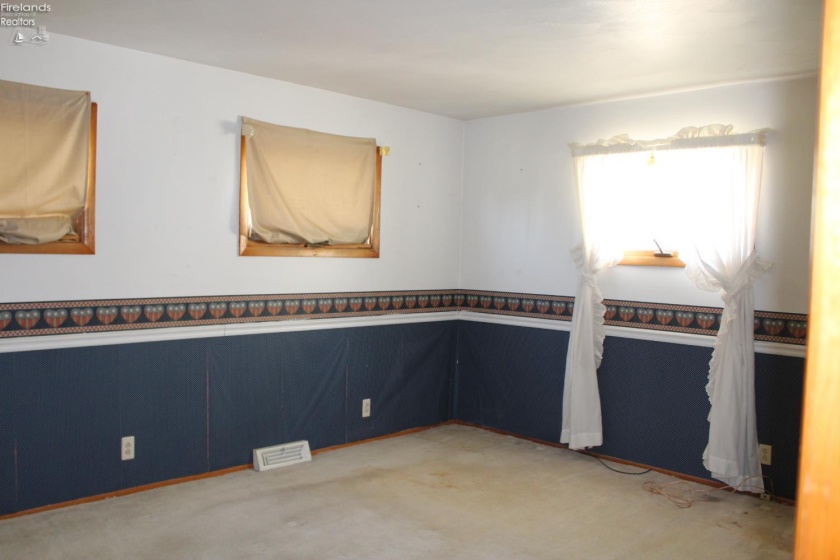 63 Birch Park Dr, New London, 44851, 3 Bedrooms Bedrooms, ,2 BathroomsBathrooms,Residential,For Sale,Birch Park Dr,20261820