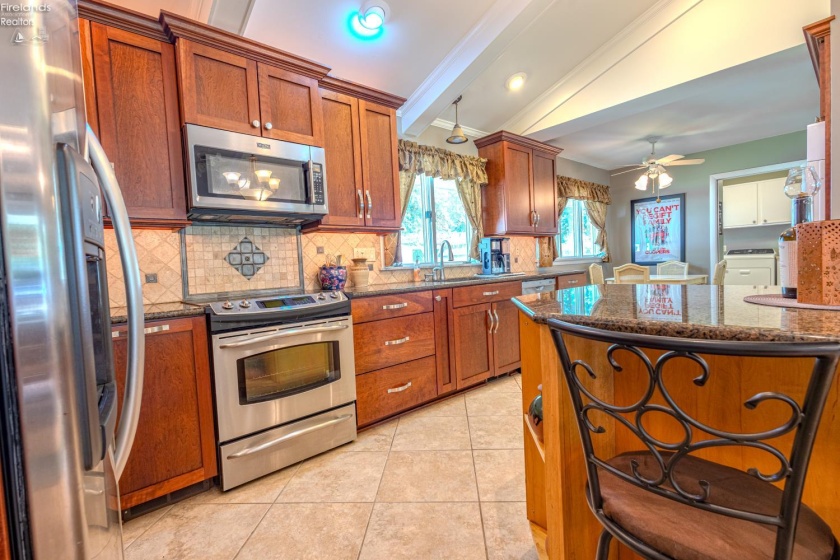 2704 Eastwood Drive, Sandusky, 44870, 3 Bedrooms Bedrooms, ,3 BathroomsBathrooms,Residential,For Sale,Eastwood,20261858