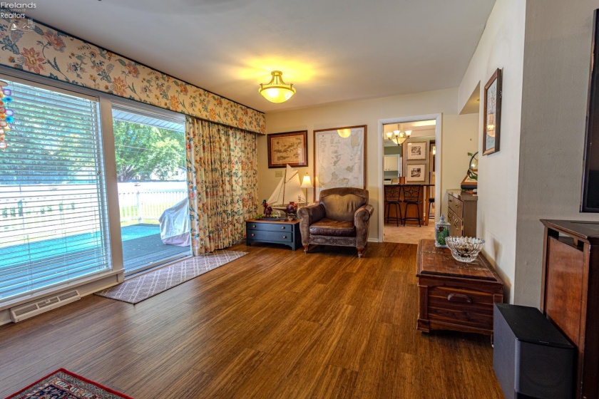2704 Eastwood Drive, Sandusky, 44870, 3 Bedrooms Bedrooms, ,3 BathroomsBathrooms,Residential,For Sale,Eastwood,20261858