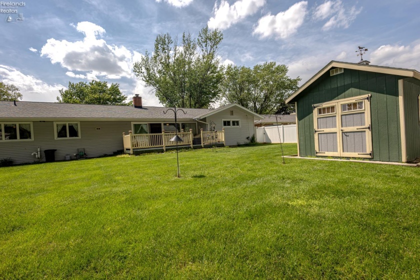 2704 Eastwood Drive, Sandusky, 44870, 3 Bedrooms Bedrooms, ,3 BathroomsBathrooms,Residential,For Sale,Eastwood,20261858