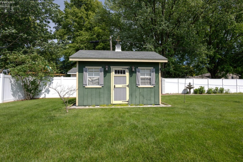 2704 Eastwood Drive, Sandusky, 44870, 3 Bedrooms Bedrooms, ,3 BathroomsBathrooms,Residential,For Sale,Eastwood,20261858