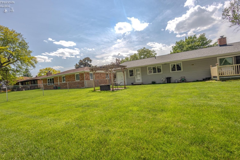 2704 Eastwood Drive, Sandusky, 44870, 3 Bedrooms Bedrooms, ,3 BathroomsBathrooms,Residential,For Sale,Eastwood,20261858