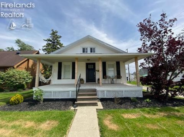 498 Market Street, Tiffin, 44883, 2 Bedrooms Bedrooms, ,2 BathroomsBathrooms,Residential,For Sale,Market,20261859